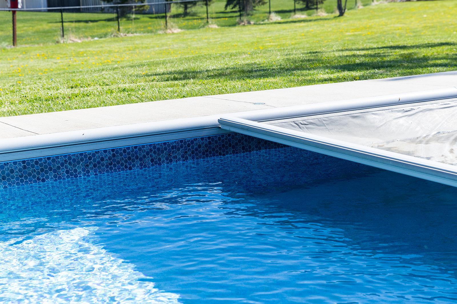 Retractable safety cover for the salt water pool.