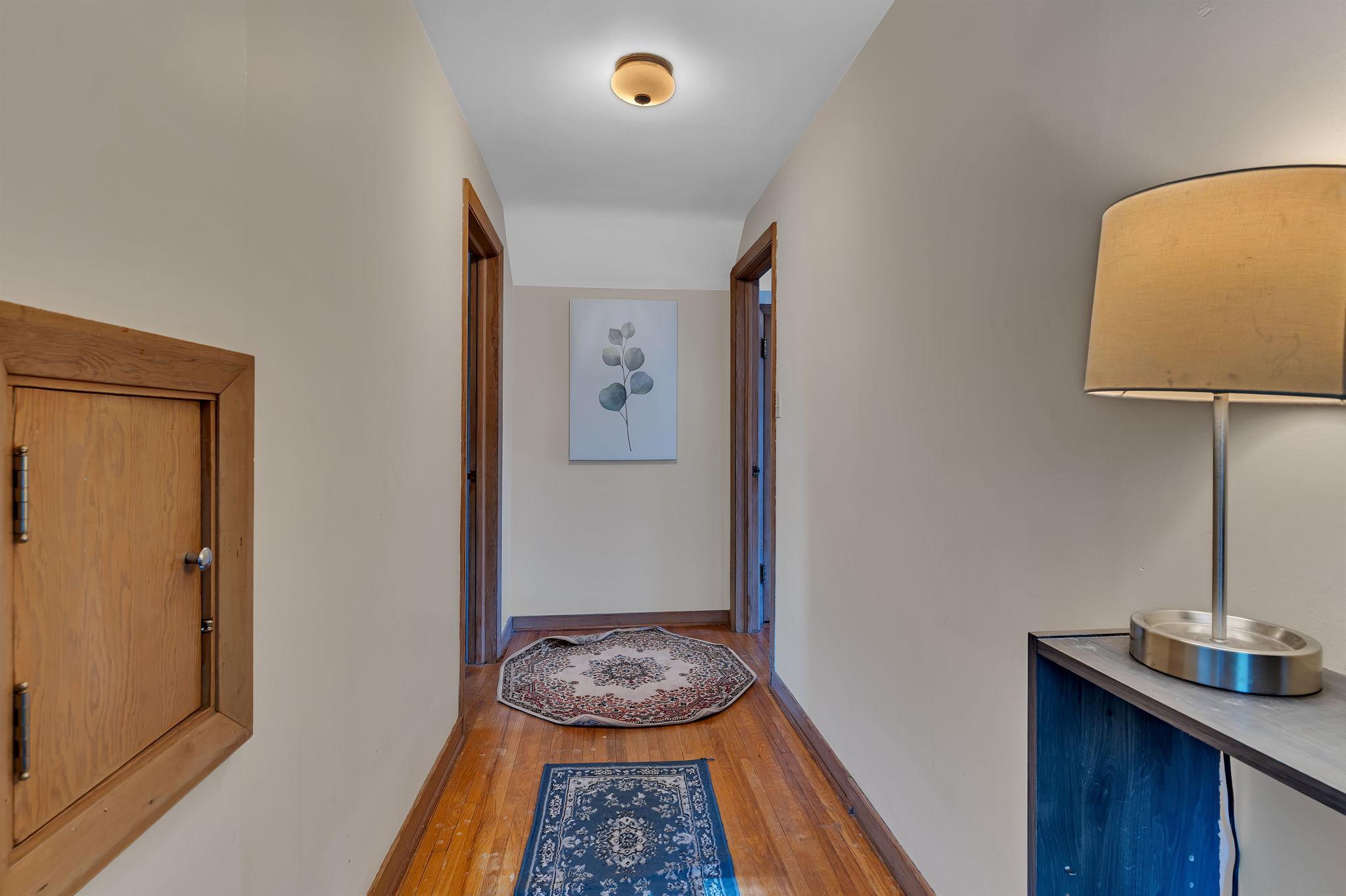 509-Upper Level Hallway