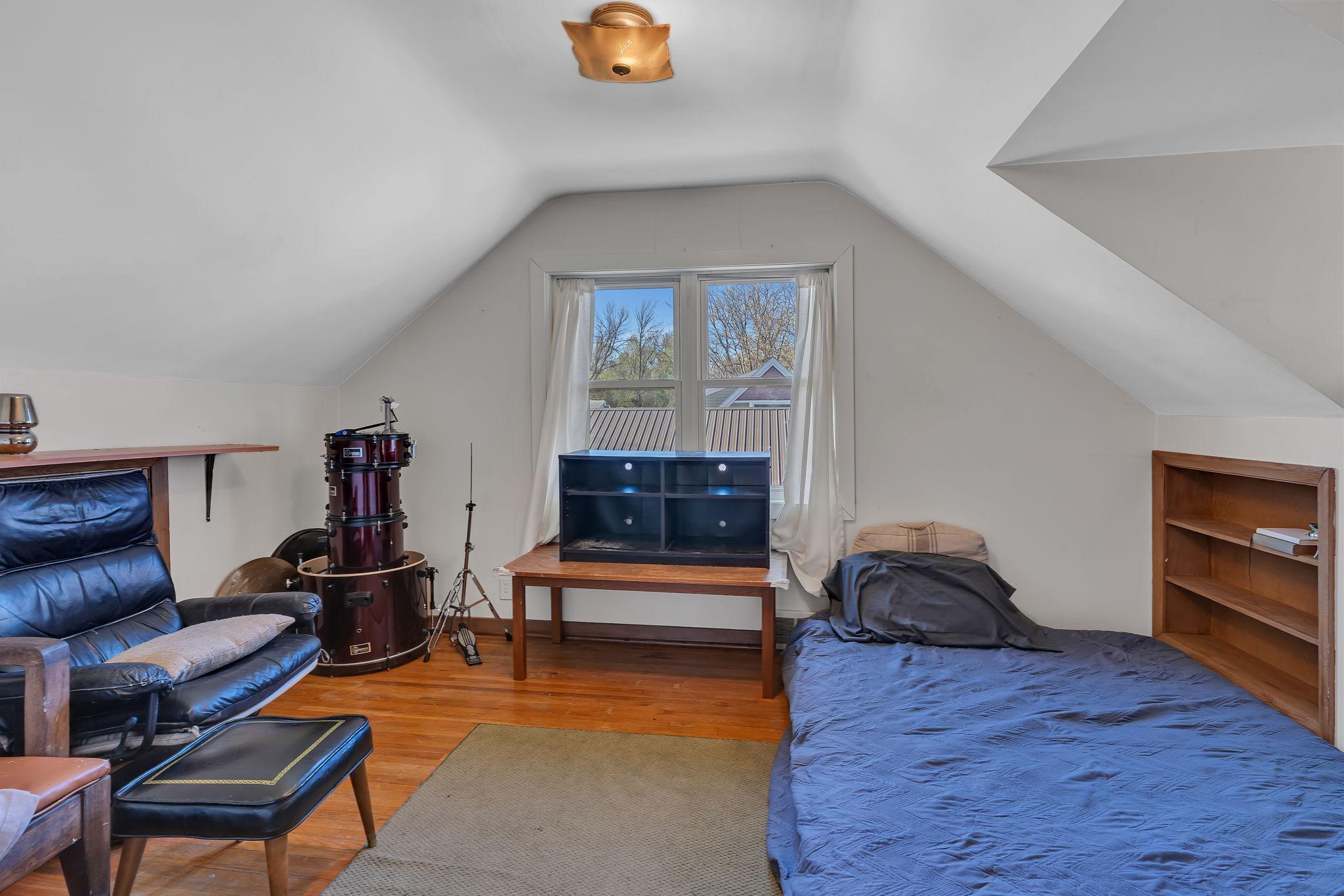 509-Upper Level Bedroom 3