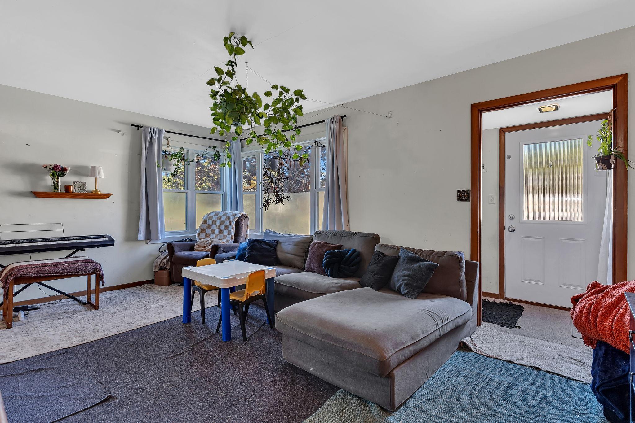 509- Living Room