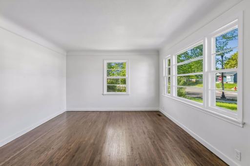 4618 Thomas Avenue N, Minneapolis, MN 55412