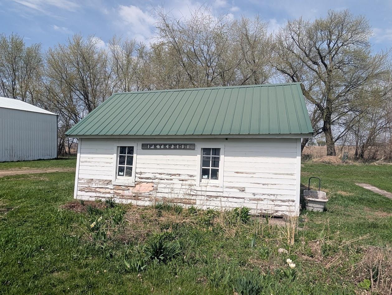 DETACHED GARAGE