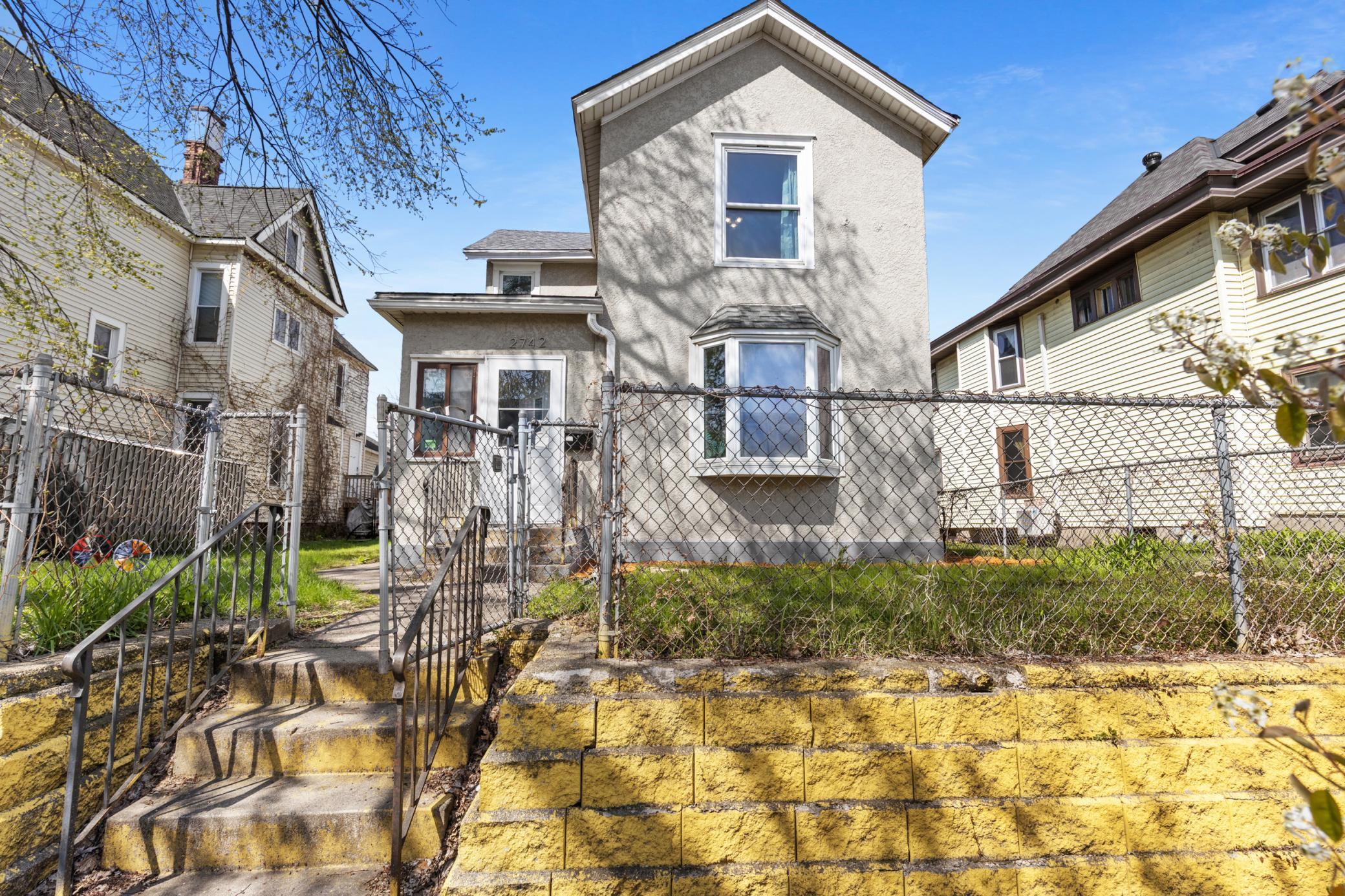 7073807