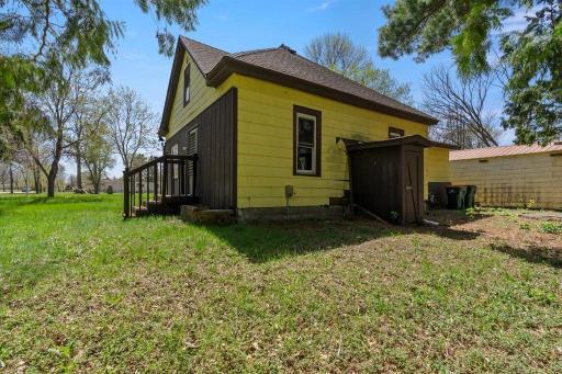 323 4th Street SE, Staples, MN 56479