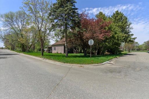 323 4th Street SE, Staples, MN 56479