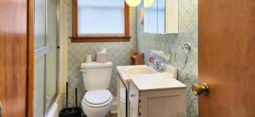 913 E Elm Street, Redwood Falls, MN 56283