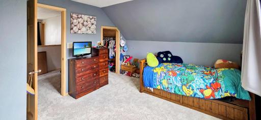 913 E Elm Street, Redwood Falls, MN 56283