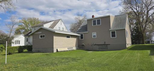 913 E Elm Street, Redwood Falls, MN 56283