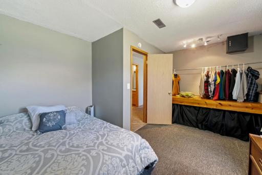 702 4th Avenue SW, Isanti, MN 55040