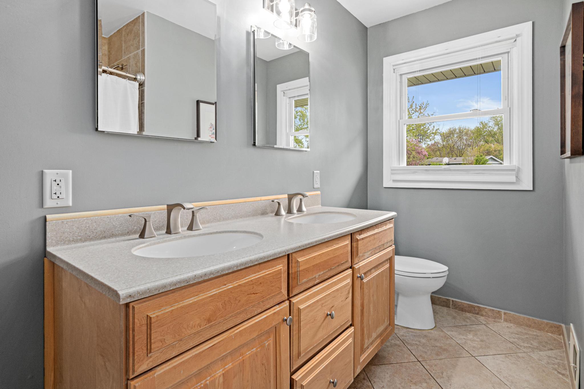 Upper Bathroom