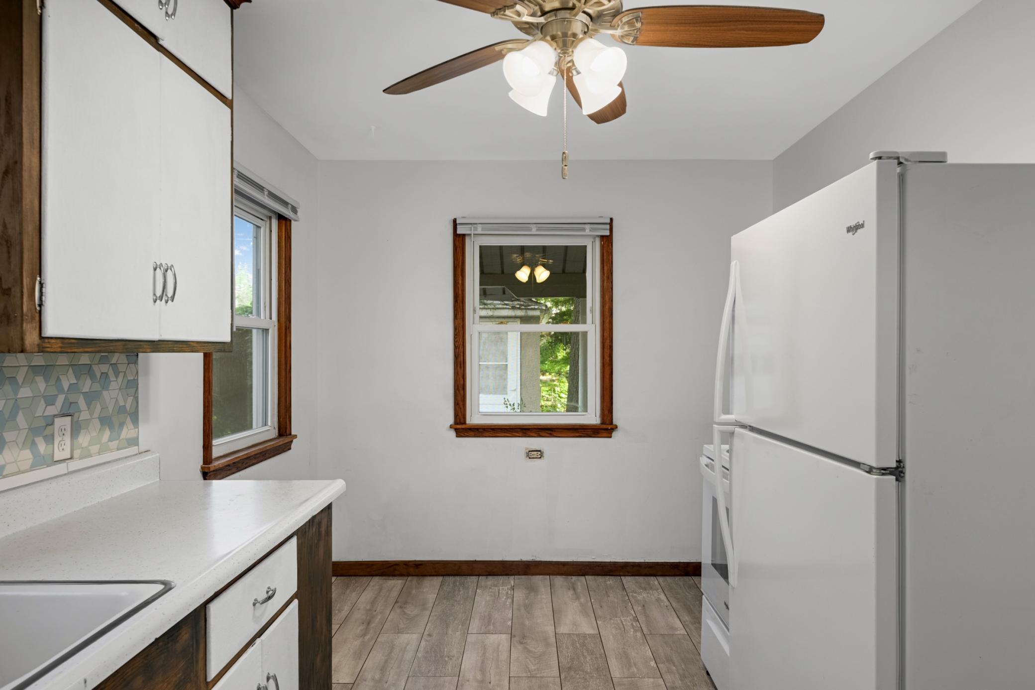 Eat-in kitchen