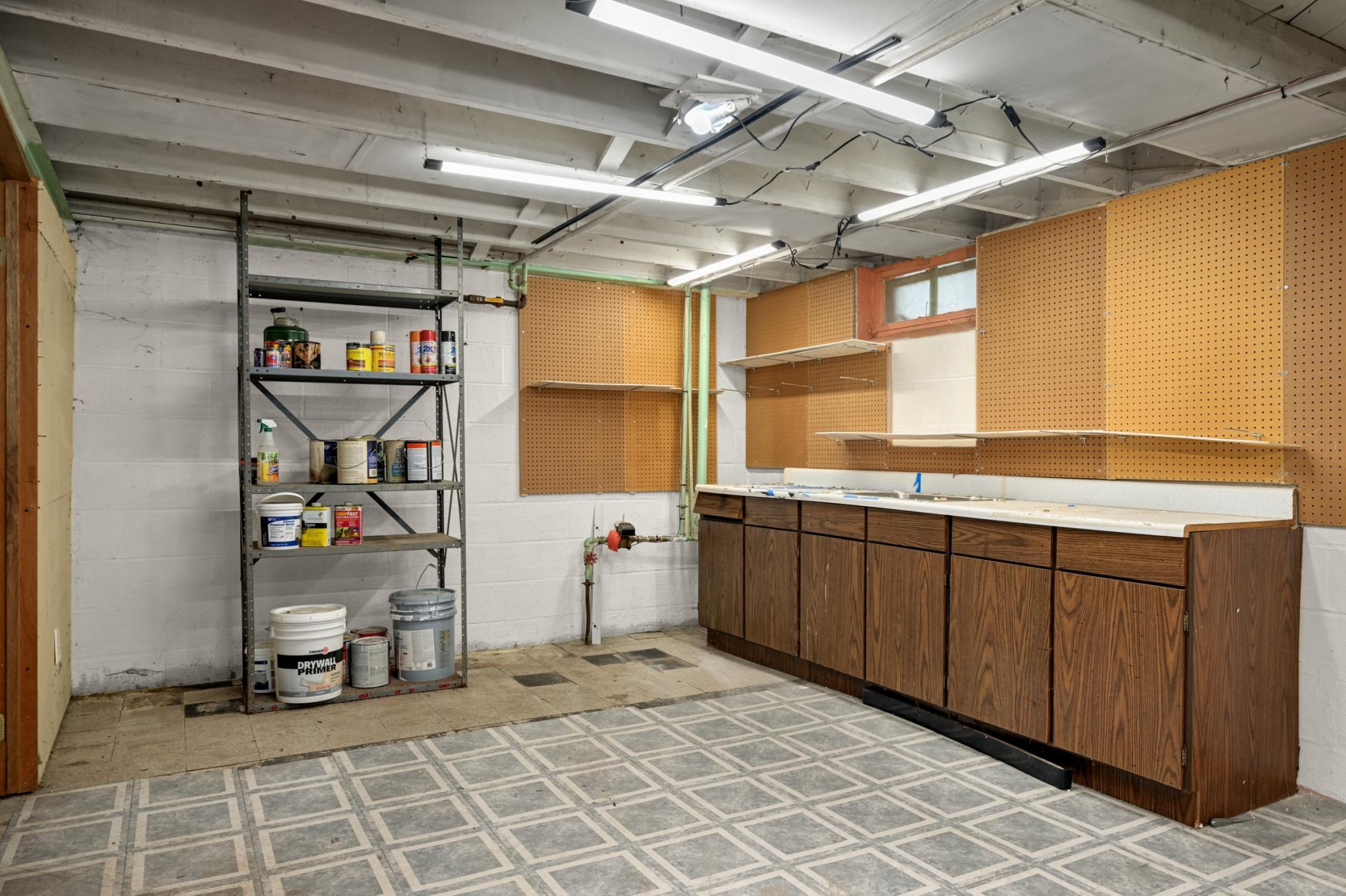 Built-in workshop space and storage shelving