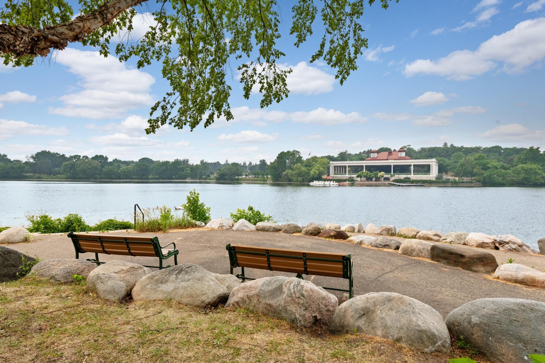 Beautiful lakeside trails and views