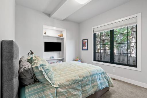 5043 Ewing Avenue S, 100, Minneapolis, MN 55410