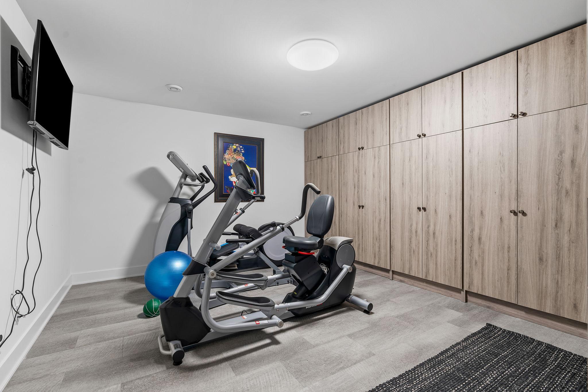 Bonus basement room with storage