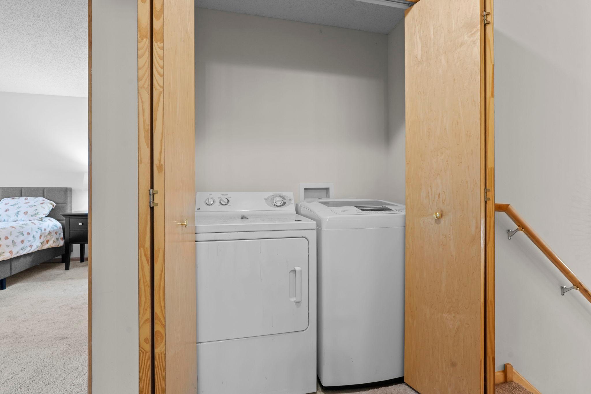 30-web-or-mls-17620 69th Pl N-164.jpg