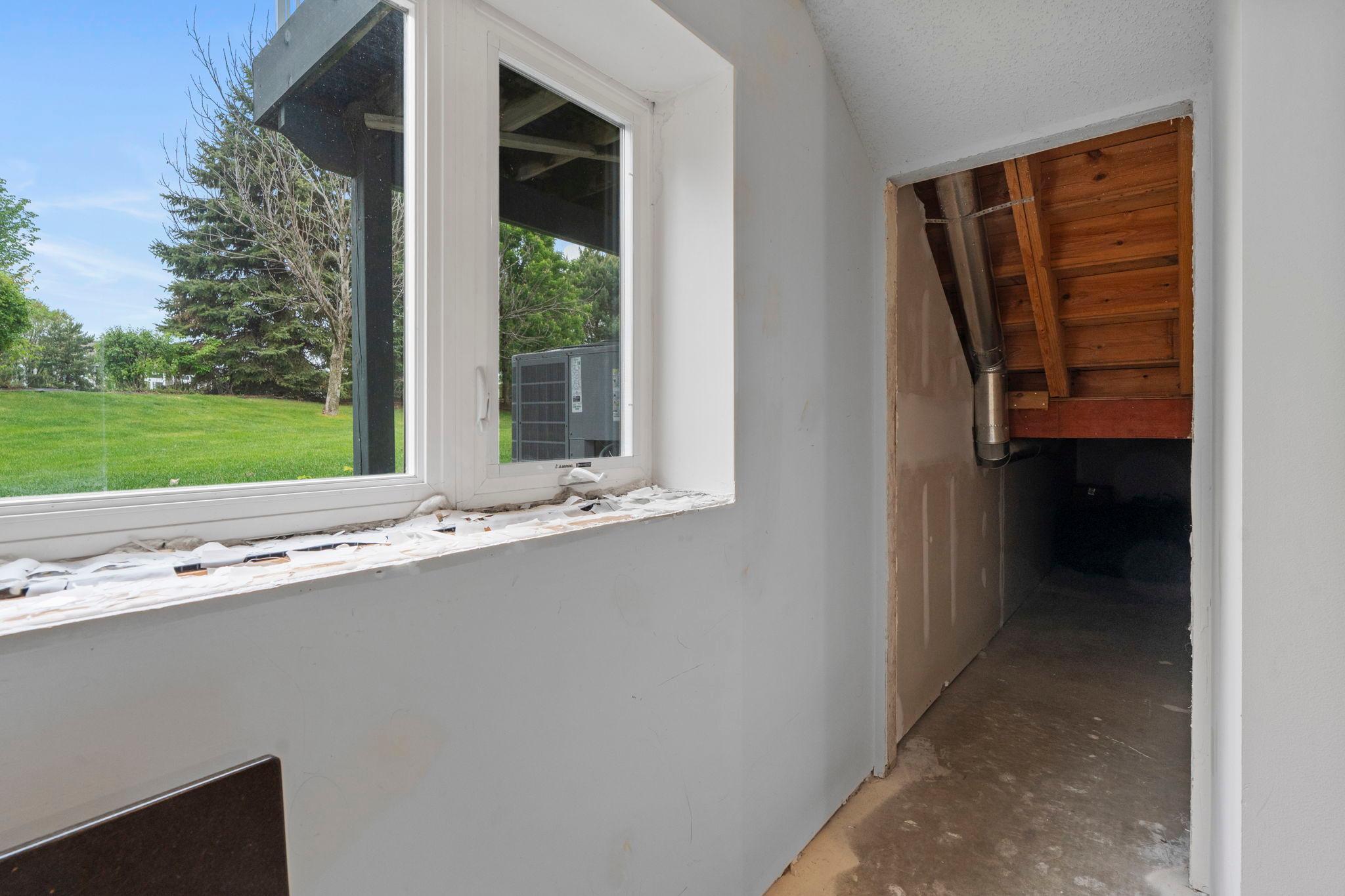47-web-or-mls-17620 69th Pl N-249.jpg