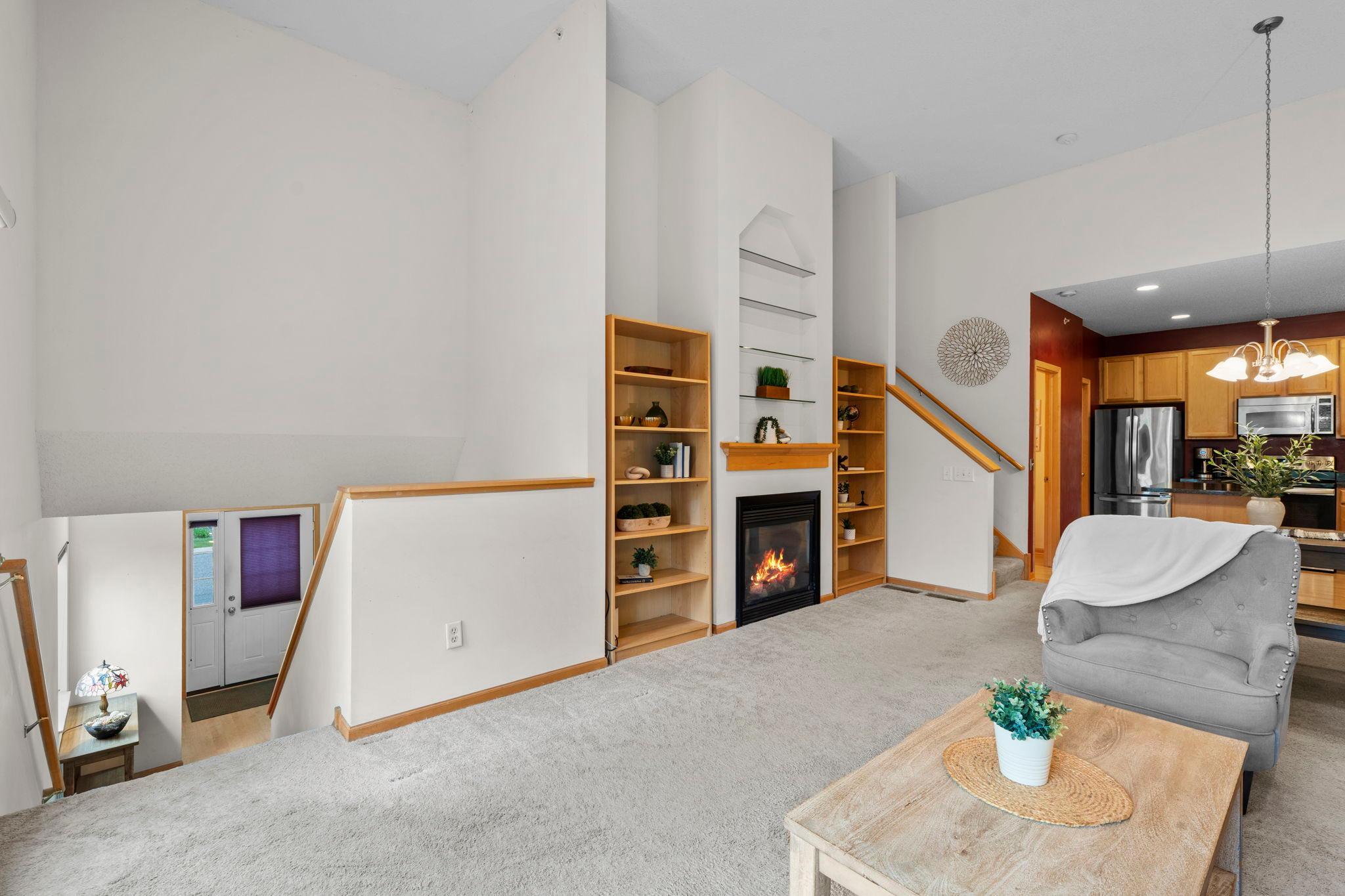 18-web-or-mls-17620 69th Pl N-84.jpg
