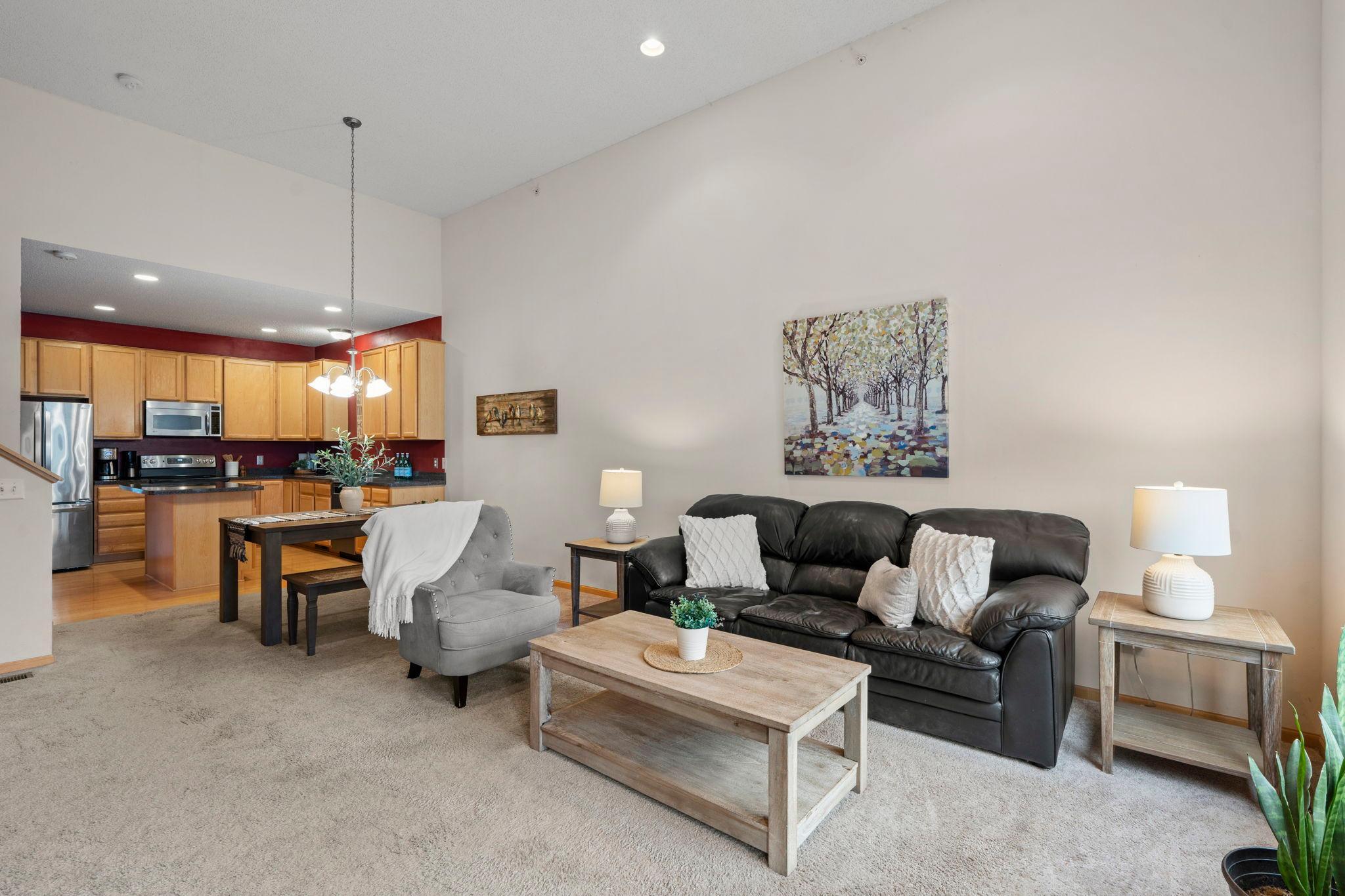17-web-or-mls-17620 69th Pl N-79.jpg