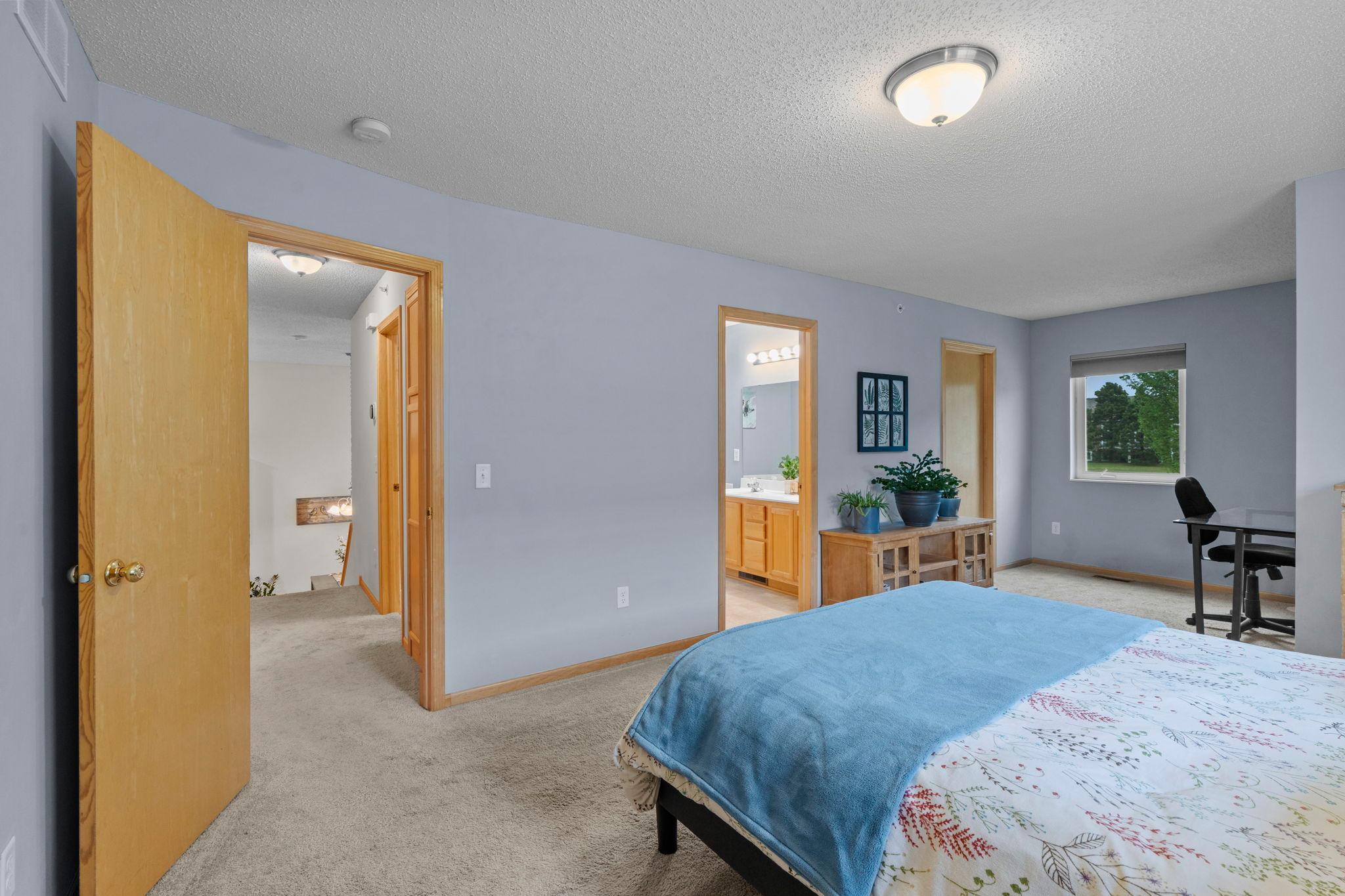 33-web-or-mls-17620 69th Pl N-179.jpg