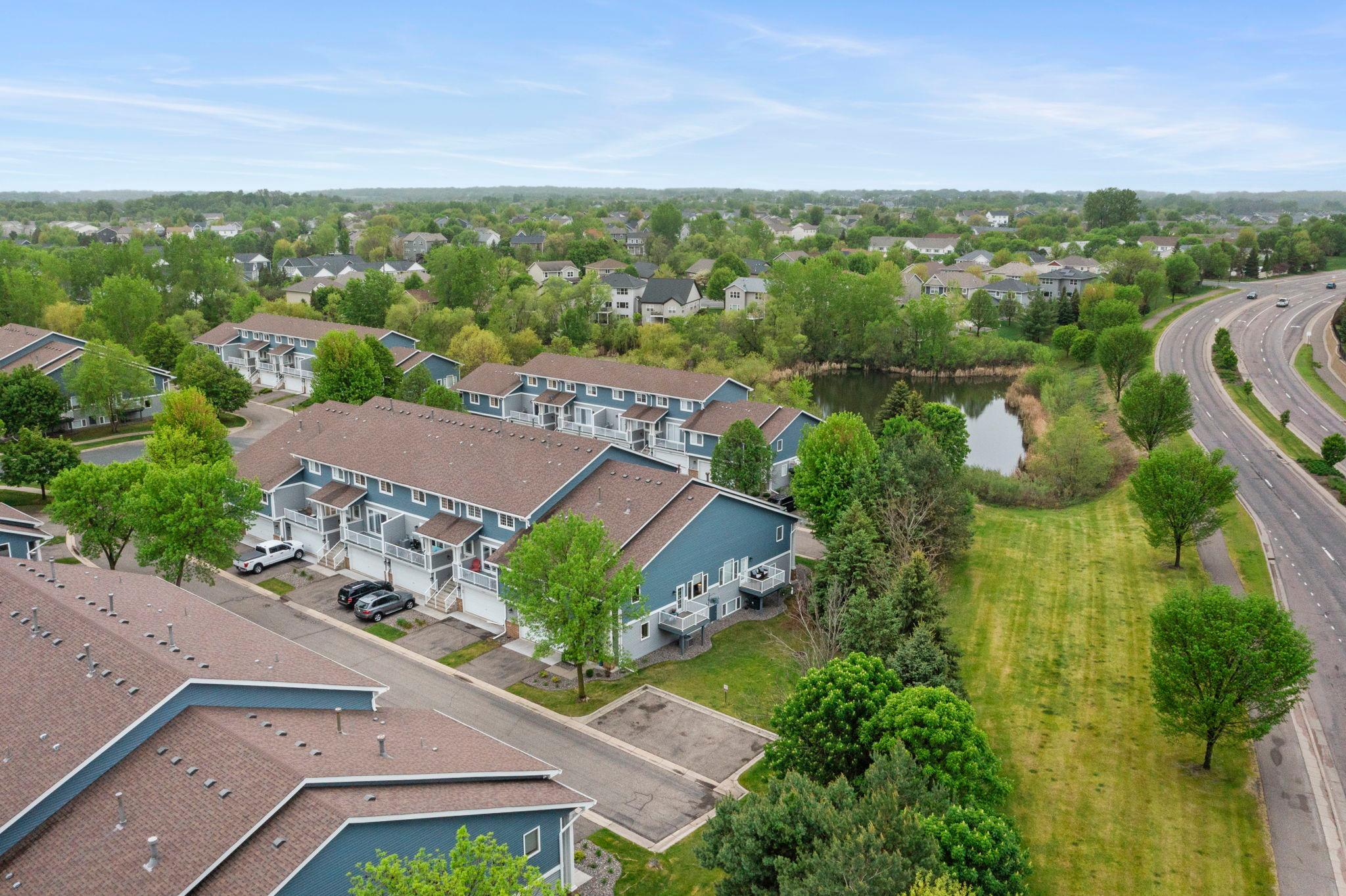 2-web-or-mls-17620 69th Pl N-19.jpg