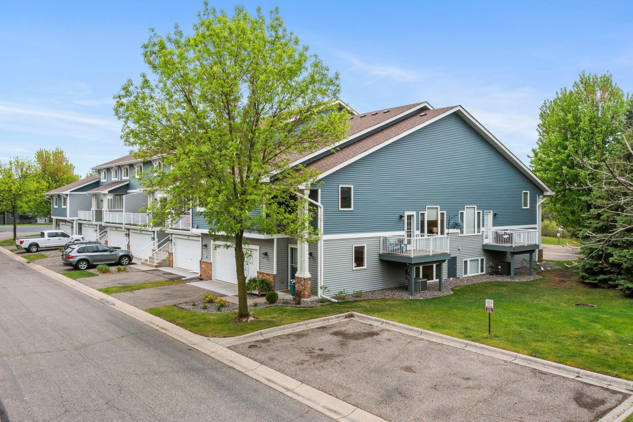 7-web-or-mls-17620 69th Pl N-12.jpg