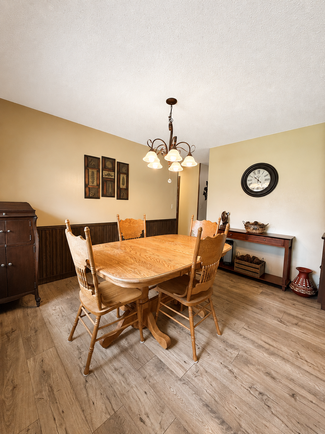 Dining Room.png