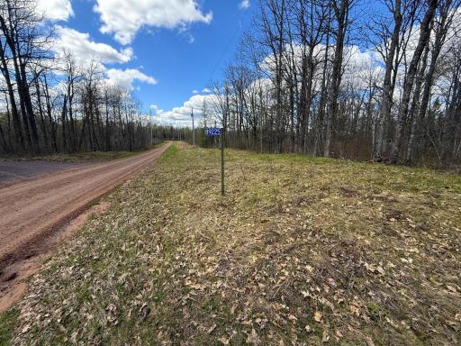 89225 Little Oak Lake Road, Kerrick, MN 55756