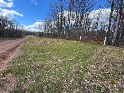 89225 Little Oak Lake Road, Kerrick, MN 55756