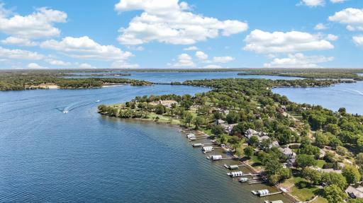 3114 Brooks Lane, Wayzata, MN 55391
