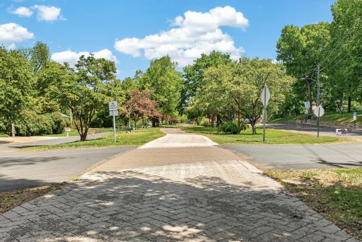 3114 Brooks Lane, Wayzata, MN 55391