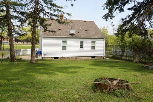 48 Sidney Street E, Saint Paul, MN 55107