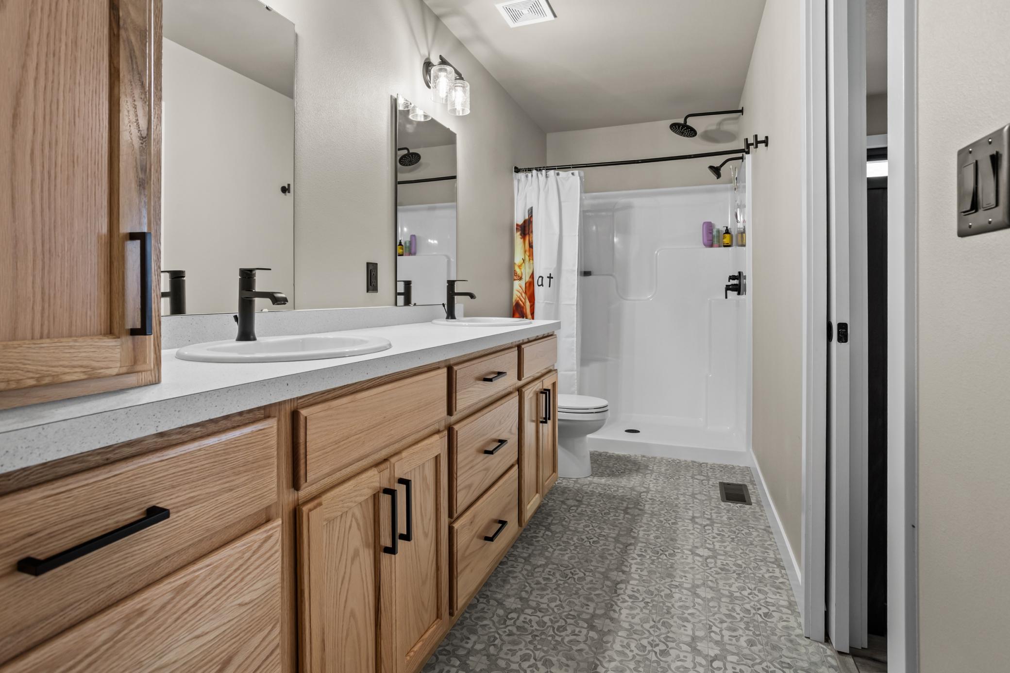 private primary bath