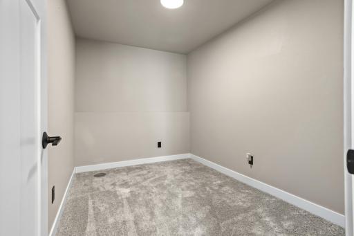 6353 83rd Avenue S, Horace, ND 58047