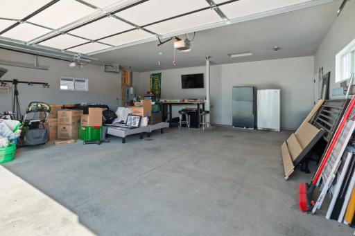 6353 83rd Avenue S, Horace, ND 58047