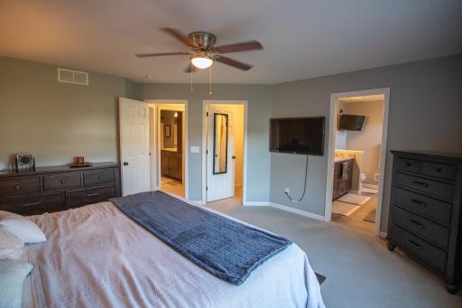 655 Stonegate Circle, Waconia, MN 55387