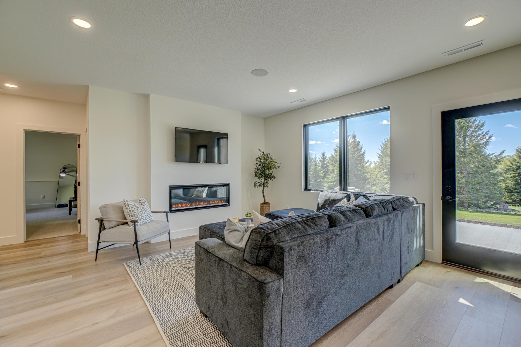 908 Gavin Pass-82.jpg