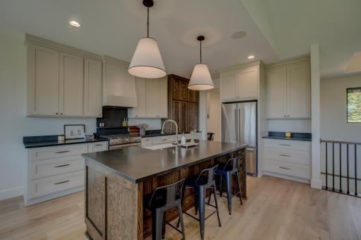 908 Gavin Pass, Hudson, WI 54016