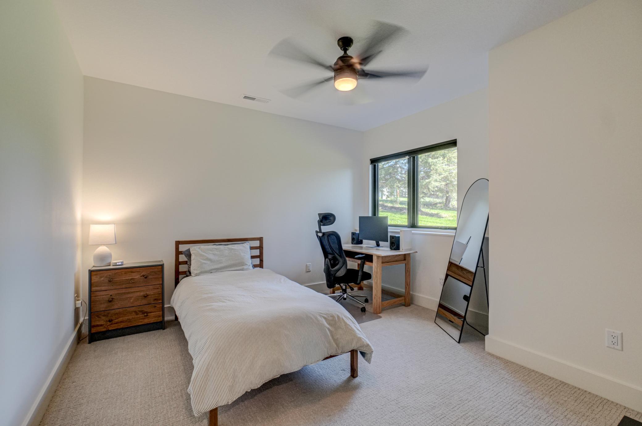 908 Gavin Pass-98.jpg