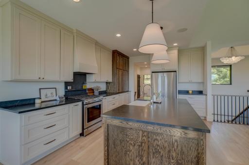 908 Gavin Pass, Hudson, WI 54016