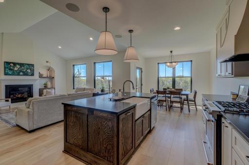908 Gavin Pass, Hudson, WI 54016