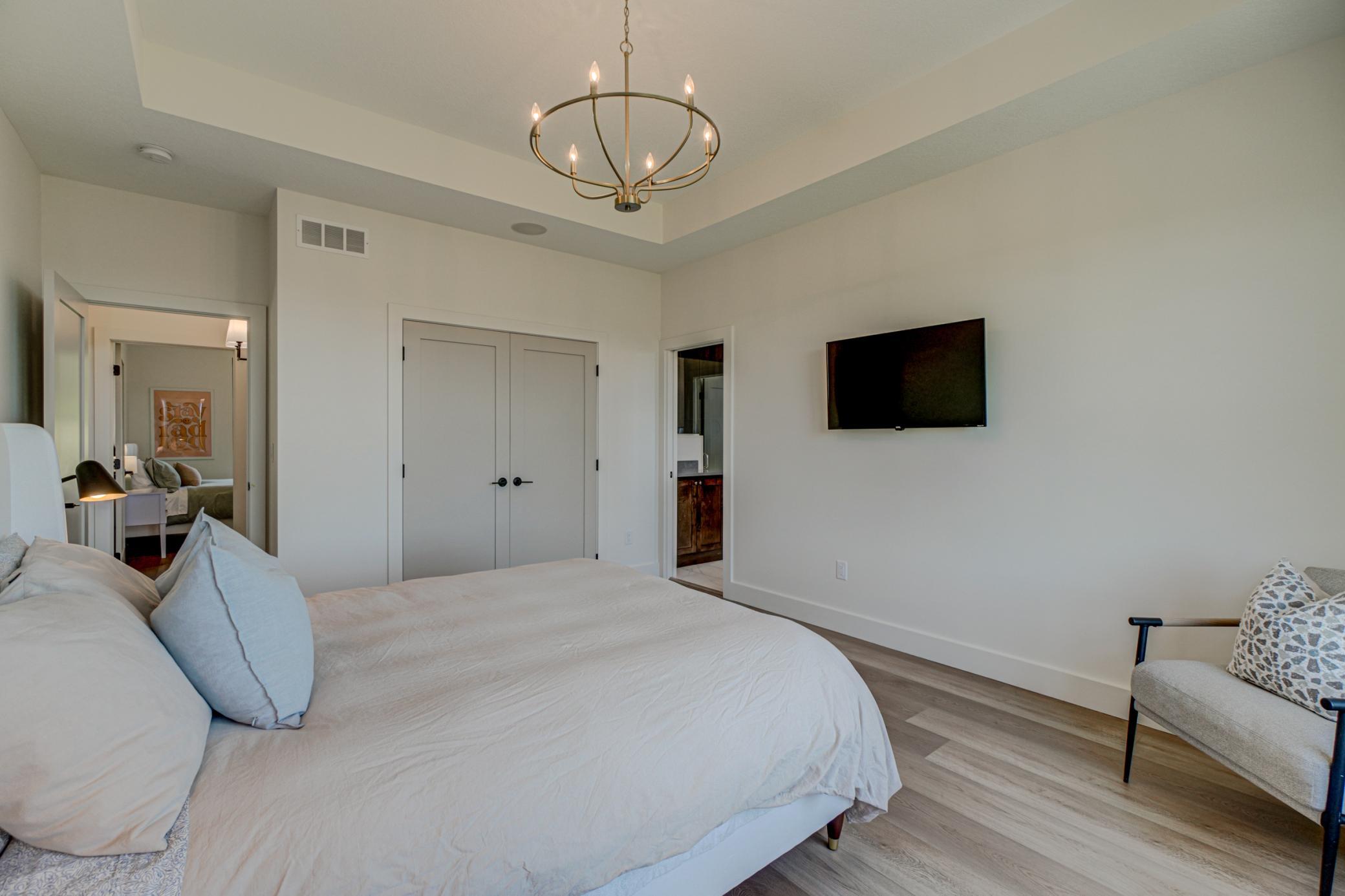 908 Gavin Pass-66.jpg