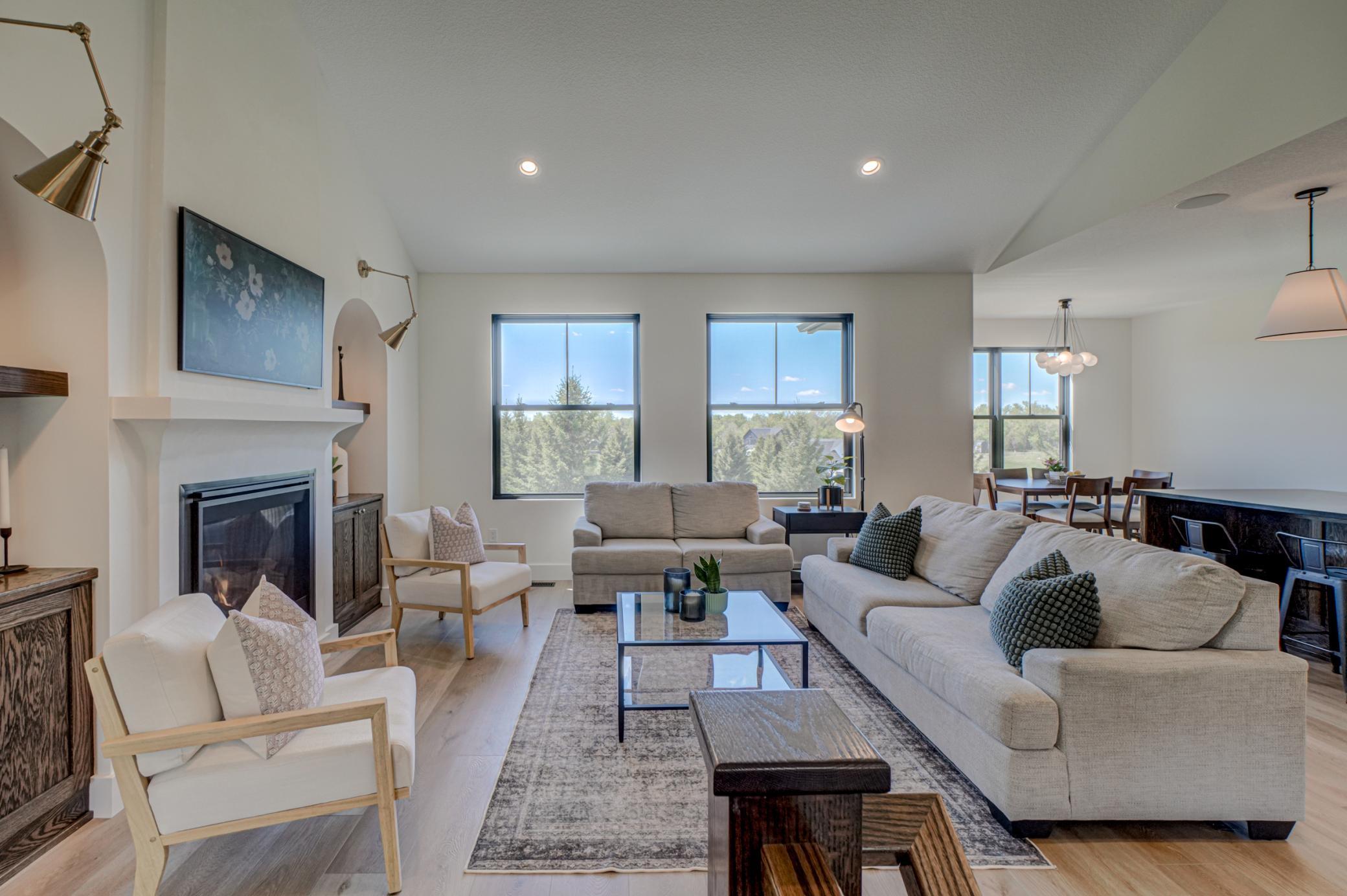 908 Gavin Pass-28.jpg