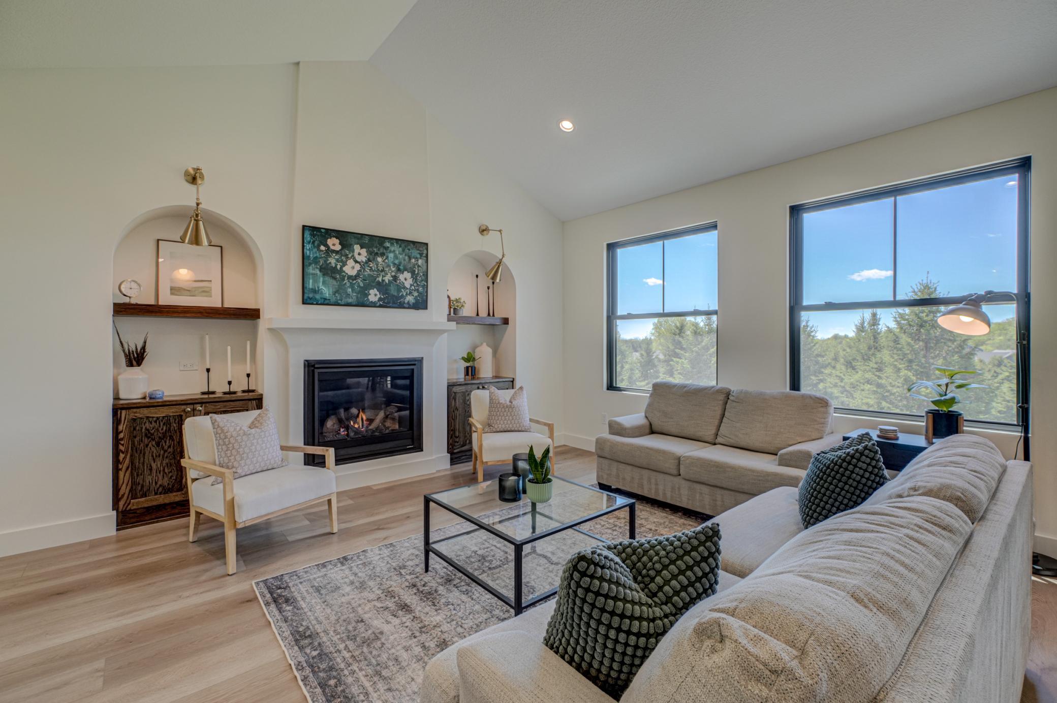 908 Gavin Pass-29.jpg