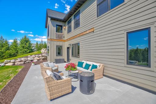 908 Gavin Pass, Hudson, WI 54016