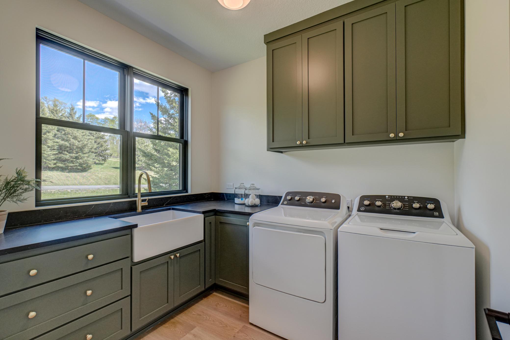 908 Gavin Pass-60.jpg