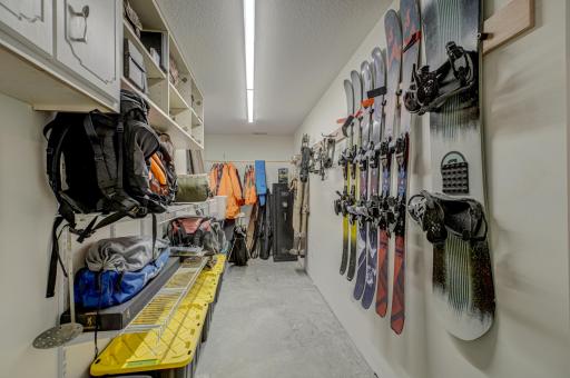 908 Gavin Pass, Hudson, WI 54016