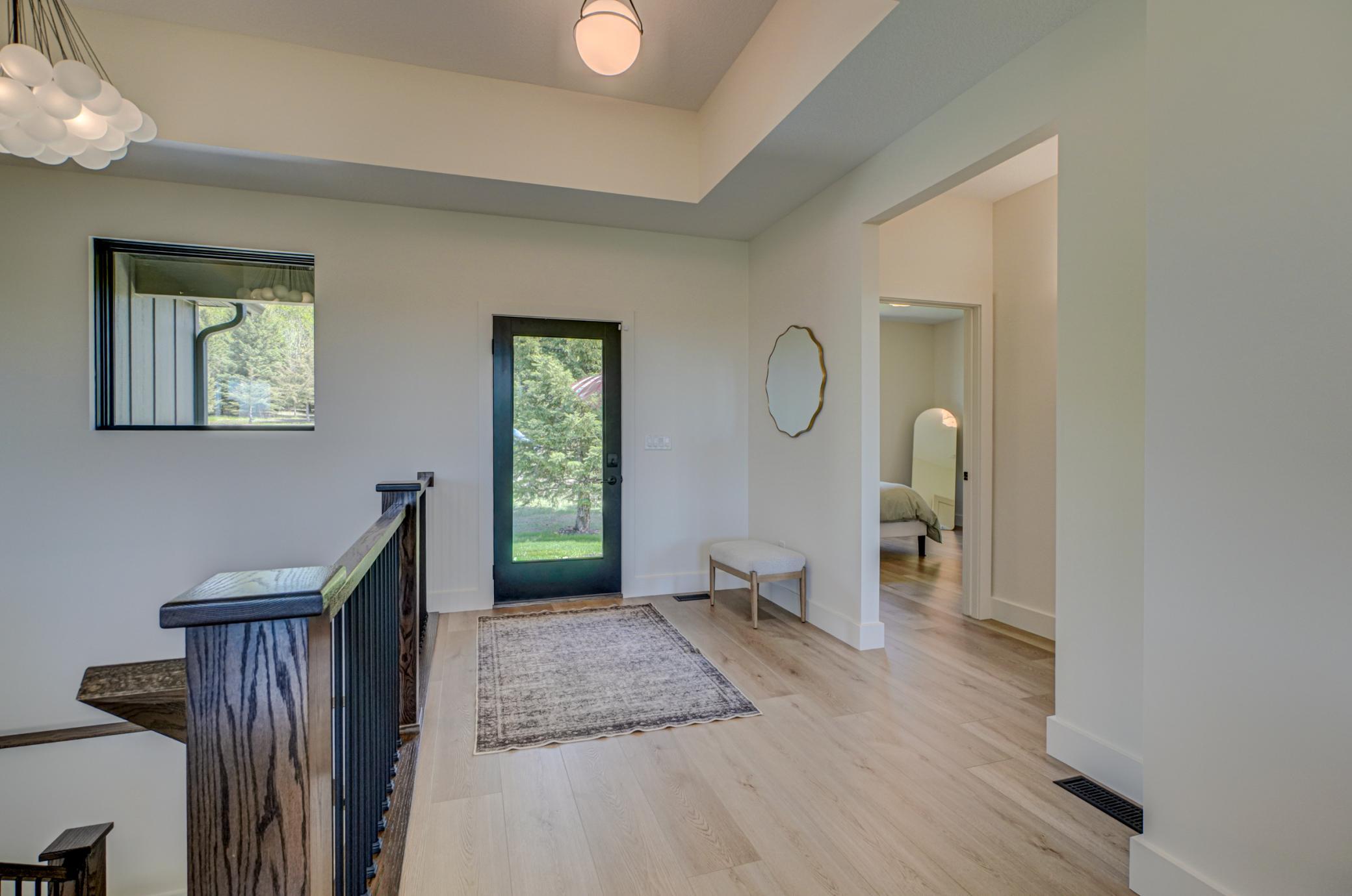908 Gavin Pass-16.jpg