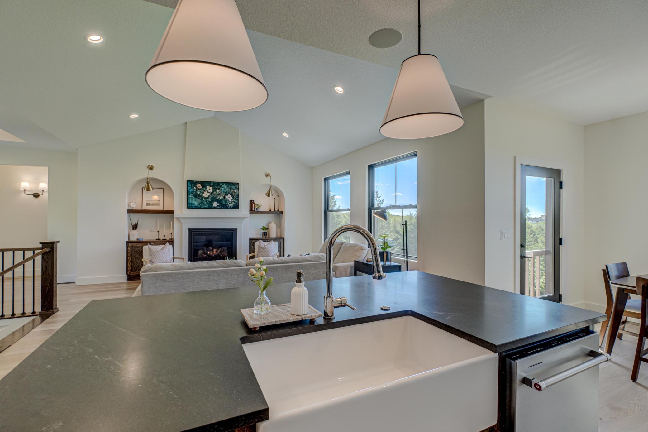 908 Gavin Pass-48.jpg