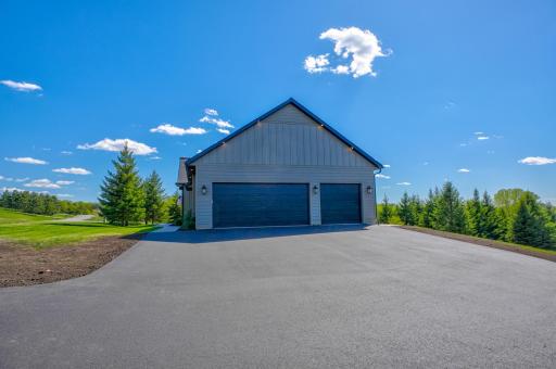 908 Gavin Pass, Hudson, WI 54016